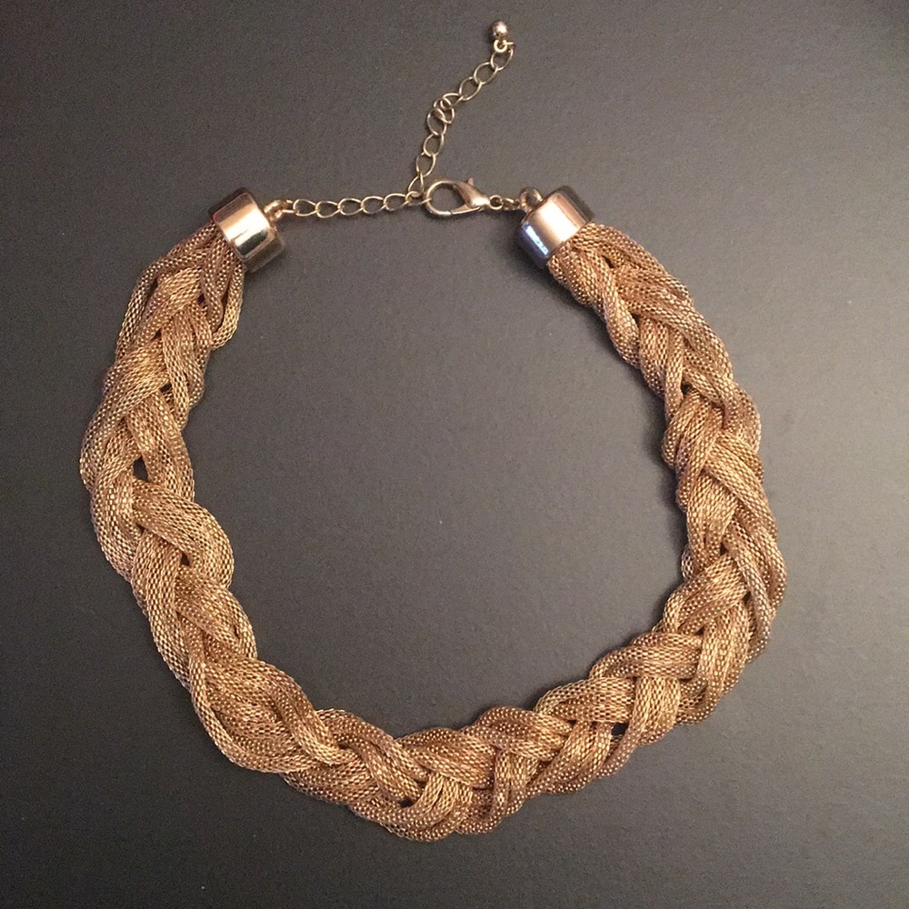 NWOT Sparkly Gold statement necklace
